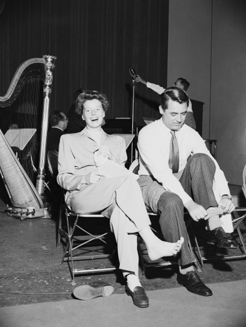 брючный костюм женский история моды. 95b8b676289b64c1a8e185e38859a89e. брючный костюм женский история моды фото. брючный костюм женский история моды-95b8b676289b64c1a8e185e38859a89e. картинка брючный костюм женский история моды. картинка 95b8b676289b64c1a8e185e38859a89e. Даже подумать страшно, что бы сказали поборники морали начала 20 века, увидев они гардероб современной девушки. Мини-юбки, прозрачные блузки, короткие шорты и (о нет!) брючный костюм. Да-да, когда-то брючный костюм считался верхом дерзости и неприличия. Ношение этого скандального предмета гардероба в общественном месте каралось внушительными штрафами и даже тюремным заключением. брючный костюм женский история моды. 95b8b676289b64c1a8e185e38859a89e. брючный костюм женский история моды фото. брючный костюм женский история моды-95b8b676289b64c1a8e185e38859a89e. картинка брючный костюм женский история моды. картинка 95b8b676289b64c1a8e185e38859a89e. Даже подумать страшно, что бы сказали поборники морали начала 20 века, увидев они гардероб современной девушки. Мини-юбки, прозрачные блузки, короткие шорты и (о нет!) брючный костюм. Да-да, когда-то брючный костюм считался верхом дерзости и неприличия. Ношение этого скандального предмета гардероба в общественном месте каралось внушительными штрафами и даже тюремным заключением.