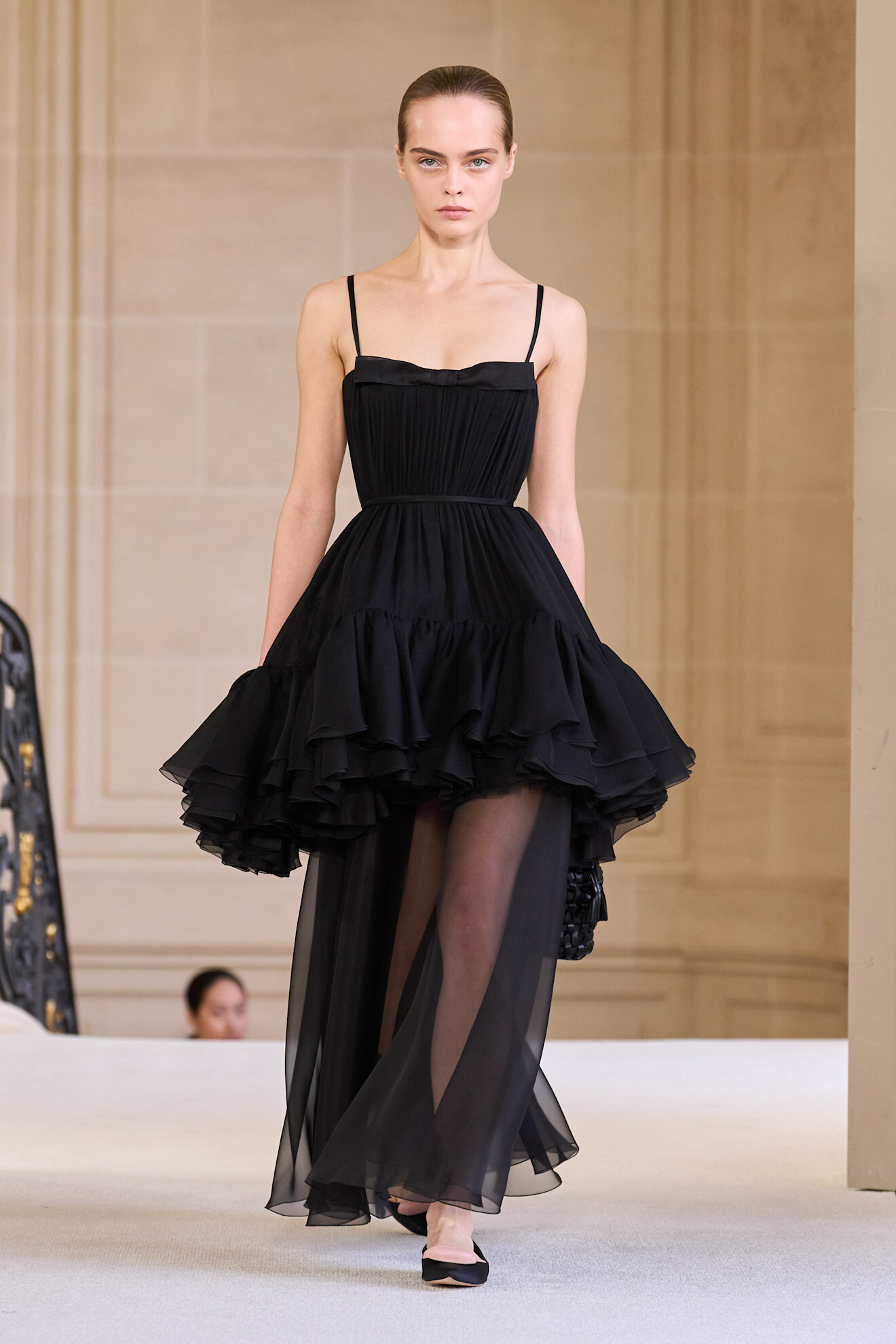 Giambattista%20Valli%20%u043E%u0441%u0435%u043D%u044C-%u0437%u0438%u043C%u0430%202025/2026