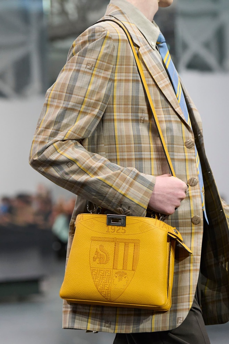 Fendi%20%u0432%u0435%u0441%u043D%u0430-%u043B%u0435%u0442%u043E%202025