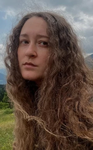 Художница Алиса Горшенина уехала из России