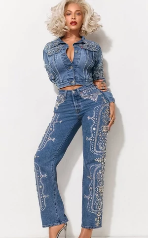 Бейонсе и Levi’s выпустили лимитированную коллекцию