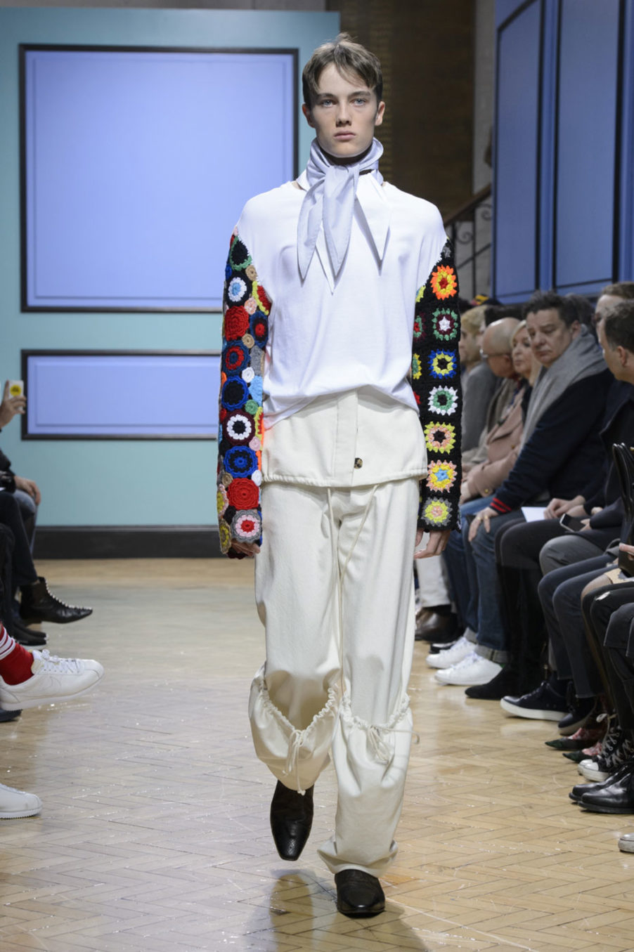 J.W.%20Anderson%2C%20%u043E%u0441%u0435%u043D%u044C-%u0437%u0438%u043C%u0430%202017/2018