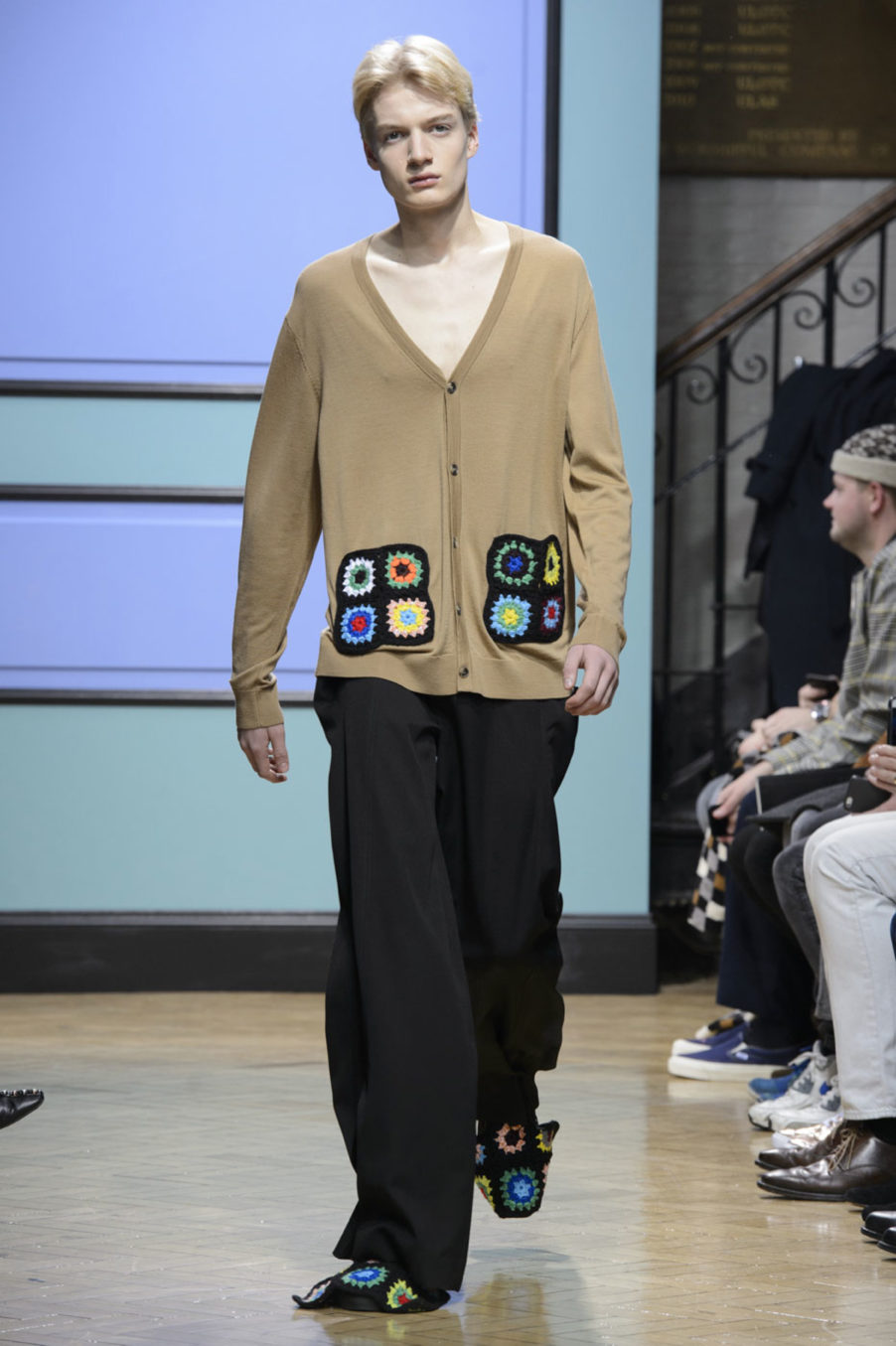 J.W.%20Anderson%2C%20%u043E%u0441%u0435%u043D%u044C-%u0437%u0438%u043C%u0430%202017/2018