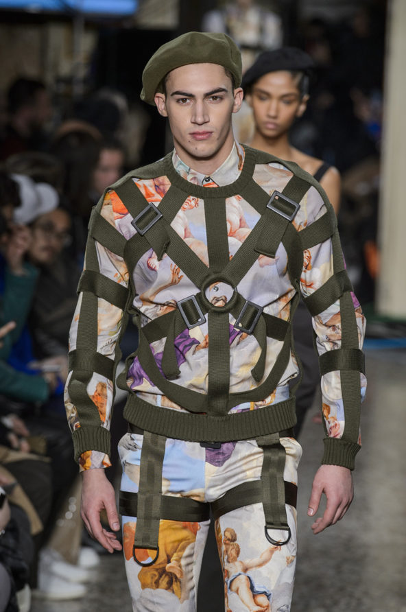 Prada%2C%20%3Cbr%3E%u043E%u0441%u0435%u043D%u044C-%u0437%u0438%u043C%u0430%202017/2018