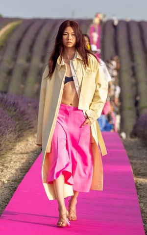 Мода здесь и сейчас: новая эпоха фэшн-показов