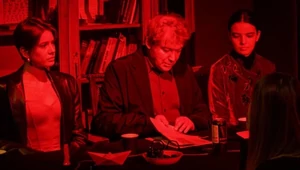 Тайная комната с Павлом Пепперштейном, поход на кладбище и женщины-вамп: как прошел «Жутко интересный Reading Camp»