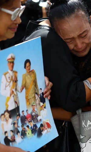 В Таиланде столкнулись с дефицитом черной одежды