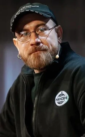 Продюсер Мари Краймбрери подала в суд на стилиста Николая Овечкина