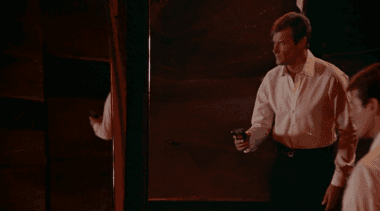 «ЧЕЛОВЕК С ЗОЛОТЫМ ПИСТОЛЕТОМ», 1974