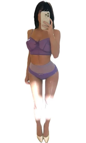 Бьянка (снова) анонсировала запуск своего бренда одежды и косметики