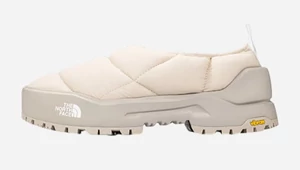 Кроссовки на зиму 2025: с мощными протекторами, толстыми подошвами и даже шипами