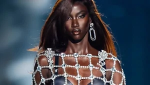 Дерется на ножах, пишет маслом и делает 30 шоу в сезон. Чем примечательна суданская модель Анок Яй  