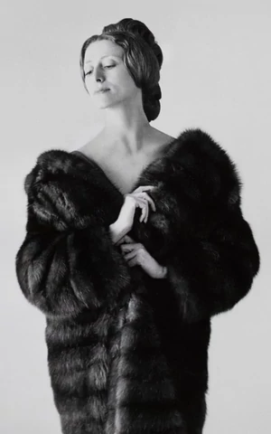 Майя Плисецкая в объективе Сесила Битона сбросила на пол шубу так же легко, как оковы советской крепостной