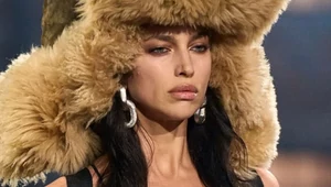 Ушанка + вечернее платье — верный способ попасть в новогоднюю светскую хронику