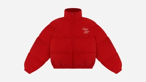 Красный — главный в наступающем году. Вот больше 40 вещей цвета огненной Лошади для всех верующих в гороскопы