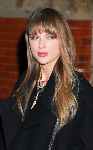 Выдавая себя за Тейлор Свифт и Билли Айлиш, хакеры заработали 5 млрд долларов