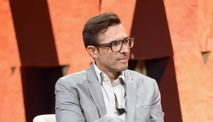 Бренд Lululemon объявил об уходе генерального директора Кэлвина Макдональда