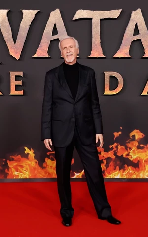 Режиссер Джеймс Кэмерон стал долларовым миллиардером