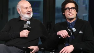 Сыну режиссера Роба Райнера официально предъявлены обвинения в убийстве