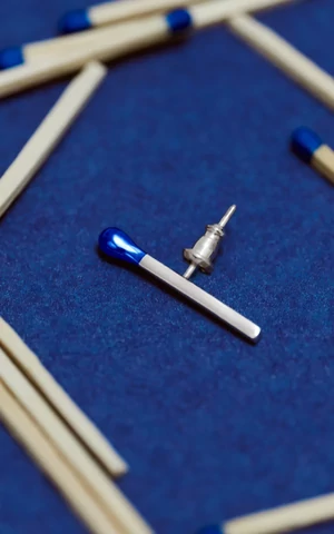 The Blueprint и Avgvst представили серебряную серьгу