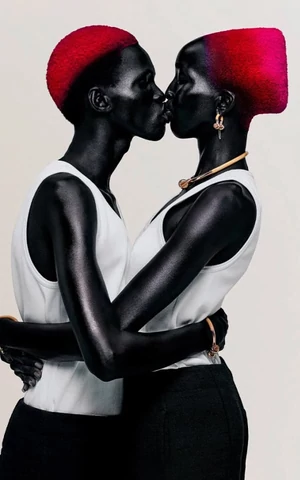 Главные модные выставки 2026: от Рафаэля Паваротти в Париже до Ханаэ Мори в Токио