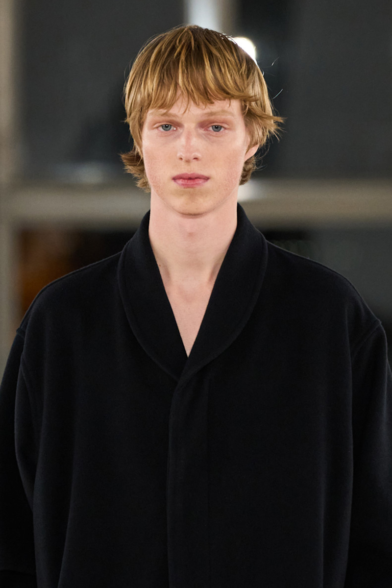 Auralee%20%u043E%u0441%u0435%u043D%u044C-%u0437%u0438%u043C%u0430%202026/2027