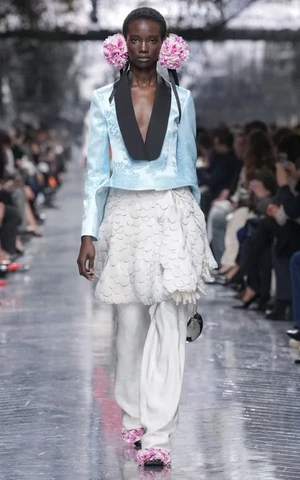 Джонатан Андерсон представил первую кутюрную коллекцию для Dior