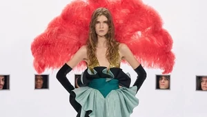 Подглядывать нехорошо? А если это шоу Valentino? Собрали по его следам мудборд вуайеризма в моде и искусстве