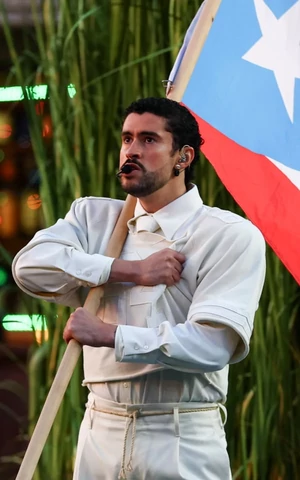 13 песен за 13 минут, Рики Мартин и Леди Гага — как прошло выступление Bad Bunny на Супербоуле 2026