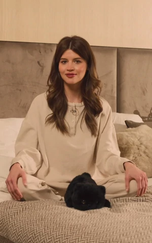 Таро белых кошек, ежовик и искусственный питомец. Прикроватный столик Полины Подплетенной