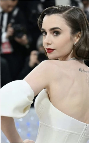 Лили Коллинз сыграет Одри Хепберн