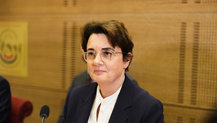 Директор Лувра Лоранс Де Кар подала в отставку