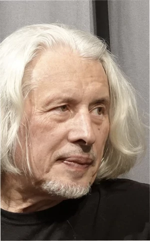 В России сняли с продажи роман Владимира Сорокина «Голубое сало»