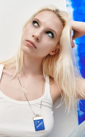 The Blueprint выпустил кожаный стикер в рамках коллаборации с брендом аксессуаров Imakebags