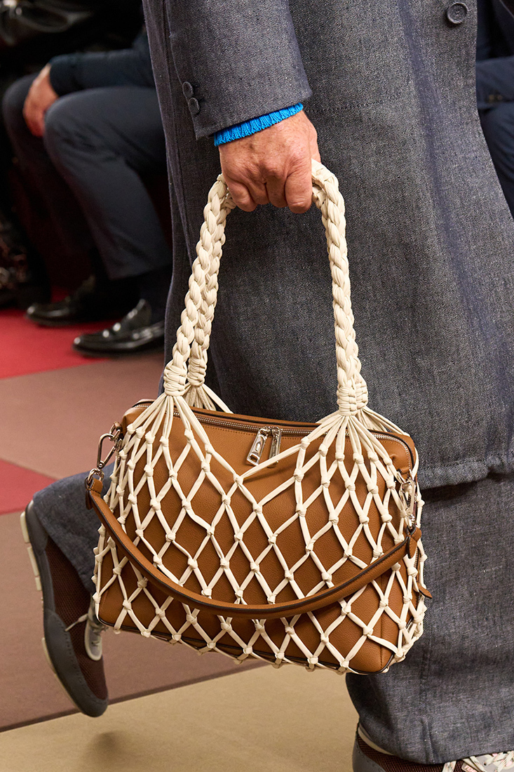 Fendi%20%u0432%u0435%u0441%u043D%u0430-%u043B%u0435%u0442%u043E%202026