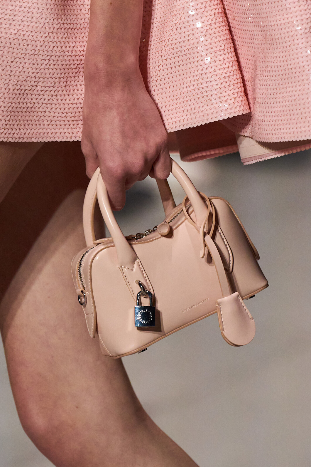 STELLA%20MCCARTNEY%20%u0412%u0415%u0421%u041D%u0410-%u041B%u0415%u0422%u041E%202026