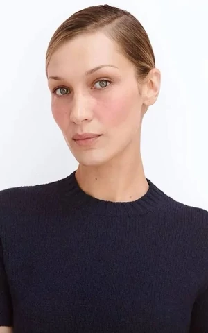 Белла Хадид стала первым абмассадором бьюти линии Prada