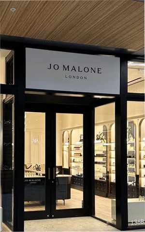 Компания Estée Lauder подала в суд на основательницу бренда Jo Malone