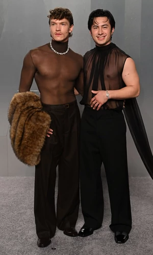 «Жаркое соперничество», Тимоти Шаламе без Оскара и чемпионка Алиса Лью - кто пришел на вечеринку Vanity Fair