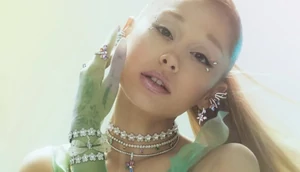 Ариана Гранде и Swarovski представили вторую коллаборацию