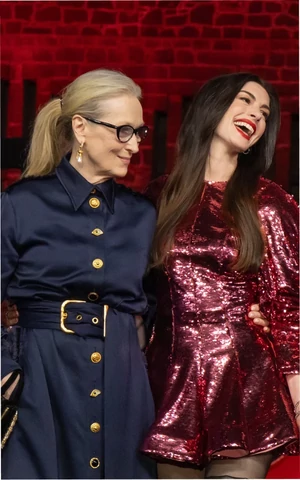 Мэрил Стрип и Энн Хэтэуэй начали пресс-тур фильма «Дьявол носит Prada 2»