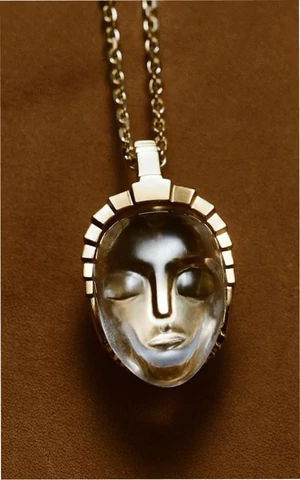 Как в кино: ювелирный бренд 10.Gran и кинотеатр «Художественный» выпустили совместную коллекцию украшений