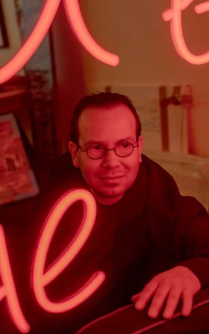 Художник Тим Парщиков — о проекте Color Matrix, ценности фальшивок и выставках у Ольги Свибловой