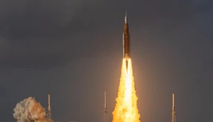 США впервые с 1972 года отправили экипаж к Луне