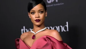 Бренд Рианны Fenty Beauty запустил ИИ-консультанта в WhatsApp