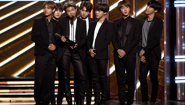 BTS и Канье Уэст возглавили музыкальные чарты с новыми альбомами Arirang и Bully