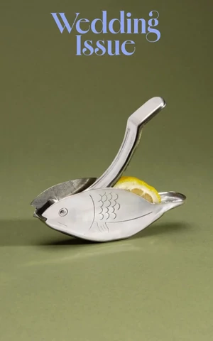 Бокалы Prada, тапки, дача в Переделкино. Что дарить молодоженам — советы друзей The Blueprint 