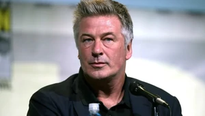 На актера Алека Болдуина подали в суд за непредумышленное убийство (снова)