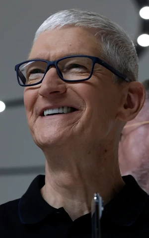 Тим Кук покинул пост генерального директора Apple