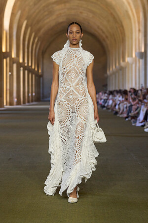 Jacquemus весна-лето 2025